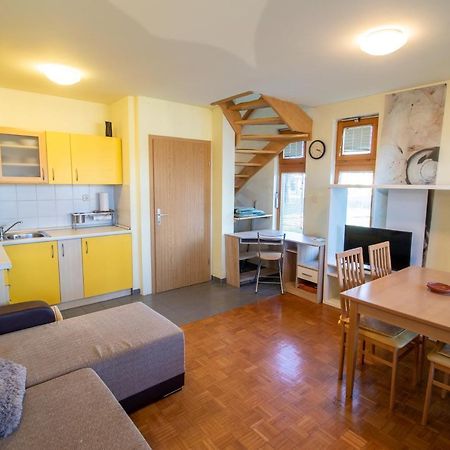 Relax Apartment In Banovci Veržej Dış mekan fotoğraf